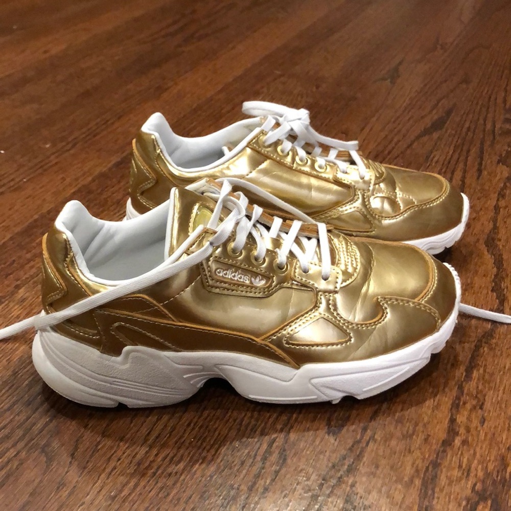adidas Falcon